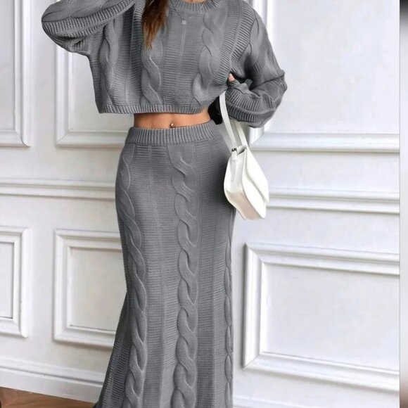 2 piece knitted coord set skirt and cropped baggy top - Picture 1 of 5